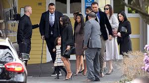 Still dating his girlfriend shayanna jenkins? Aaron Hernandez S Loved Ones Attend Private Funeral Suicide Notes Released To Family Abc News