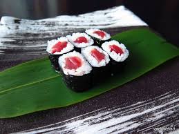Il sushi è un piatto antichissimo, che vanta una storia di almeno 13 secoli. Il Sushi Storia E Tradizione Il Sushi å¯¿å¸ E Un Insieme Di Piatti Tipici Della Cucina Giapponese A Base Di Riso Insieme Ad Altri Ingredienti Come Pesce Alghe
