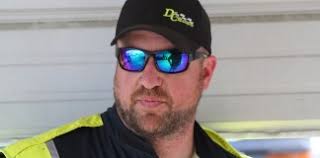 Lee Pulliam Performance