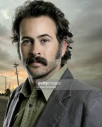 Happy 52nd Birthday to Jason Lee! Best known for playing the lead role in  the NBC comedy series My Name is Earl, he's also played prominent roles in  a number of films