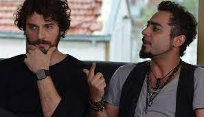 Urmareste online vizionati serialul turcesc numele fericirii sezonul 3 episodul 1 online hd gratuit integral si fara numele fericirii episodul 1 30 august 2020 seriale turcesti. Hayat Sarkisi In Numele Fericirii Serial Turcesc Online Tradus In Romana