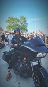 Brumotti che si fa menare non renderà milano migliore. Harley Davidson Special Guest Abbombazza 100 Brumotti Facebook