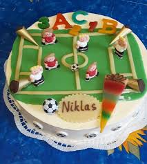 Schulanfang Und Wir Machen Eine Torte Mit Ganz Viel Marzipan Yum Yum Chemnitz Dresden Leipzig Nossen Rochlitz K Marzipan Kuchen Backen