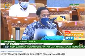 Tentunya penerimanya merupakan tenaga pendidik dan tenaga kependidikan guru pendidik yang akan menerima blt sebanyak 1,6 juta orang. Kemendikbud Anggarkan Rp3 6 T Untuk Bantuan Subsidi Upah Bagi
