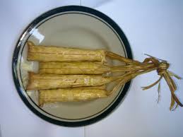 Tuhau, a wild ginger of etlingera coccinea is hailed as a delicacy with nutritious and medicinal values by the kadazandusuns. Kelupis Wikipedia