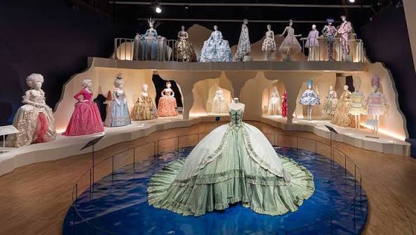 Marie Antoinette Style