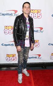 G Eazy Arrives At Hot 99 5 S Jingle Ball 2016 At The Verizon Center G Eazy Style G Eazy Mens Fashion Inspiration