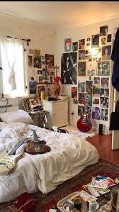 See top ideas and trending searches about art history, museums, images and more. Pin By Alyss On Aesthetic Room Retro Bedrooms Aesthetic Bedroom Indie Room
