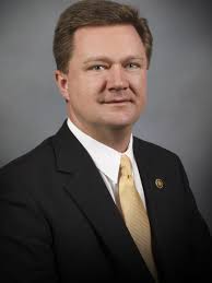 MSU president speaks against guns