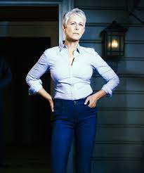 Jun 24, 2021 · universal pictures just released the official trailer for slasher horror halloween kills, once again following hardened grandma laurie strode (jamie lee curtis) in her fight against masked. Jamie Lee Curtis Die Halloween Neuverfilmung