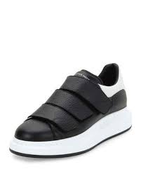 Black And White Alexander Mcqueen Sneakers Alexander Mcqueen Low Top Sneakers Larry Calfskin Logo Black White Modesens Black Leather Shoes Men Alexander Mcqueen Oversized Sneakers Alexander Mcqueen Mens Shoes