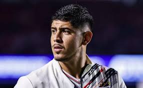 MEIA-ATACANTE NA MIRA: São Paulo busca contratação de Bernard,  ex-Atlético-MG