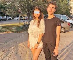 Artistul nu a venit singur la eveniment, ci a fost însoțit de fiul său cel mare, radu. BÄƒiatul Lui Stefan BÄƒnicÄƒ Jr S A Afisat Cu Iubita Click Mobile