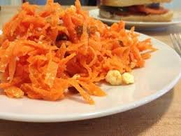 Je Mange Tu Manges Salade De Carottes Feta Et Noix De Grenoble Salade Carotte Salade Trop Manger