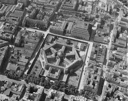 L Impossible Photographie Prisons Parisiennes 1851 2010 Paris France Vieux Paris Le Ventre De Paris