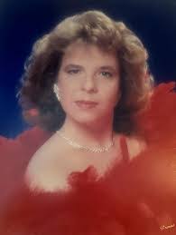 Lucille Walden's Instagram, Twitter & Facebook