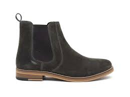 Slip into suede boots that look ultra stylish or don a suave look in a pair of brown chelseas. Denham Leather Chelsea Boot Men S Fashion Boot Crevo Footwear