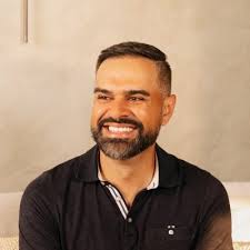 Marisa Currie-Rose (@RissyCurrie)