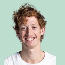 Karen Dunfee's Instagram, Twitter & Facebook