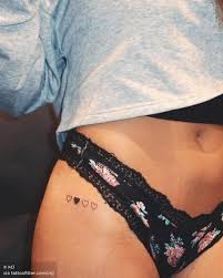 Hips because your hip bones lie just below your skin, getting hip tattoos can cause severe pain. Remarkable Heart Tattoo On Hip Bone Tattoo Designs For Women