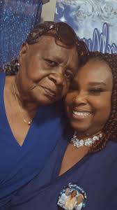 Hello everybody say hello to my beautiful auntie it was so good to see my  auntie Bertha