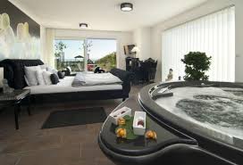Die Buddha Suite Im Hotel Burgunderhof In Hagnau Hotel Mit Whirlpool Hotel Bett Ideen
