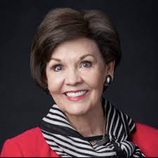 Kristen Oaks's Instagram, Twitter & Facebook