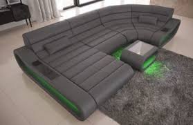 pin de alessandro fagundes em casa e decoracao com imagens sofas modernos sofa sala de estar decoracao de casa