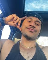 William Lett's Instagram, Twitter & Facebook