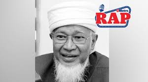 Sebelum ini azmil dilaporkan telah dimasukkan ke ppum allahyarham meninggal dunia di rumahnya di seksyen 9, shah alam pada usia 65 tahun kerana bercakap mengenai allahyarham azmil mustapha pastinya ramai akan terkenangkan filem ali setan. Azmil Kembali Ke Rahmatullah