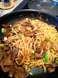 Vietnamese noodles with lemongrass chicken (bun ga nuong) is one of my signature dishes! Vietnamese Style Black Pepper And Garlic Beef Over Egg Noodles Quilt Cafe