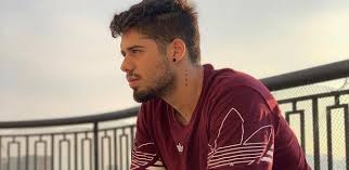 Ze felipe is part of a millennial generation (also known as generation y). Ze Felipe Has Spondylitis Arthritis I Don T Want Anyone Understand The Disease 11 11 2019