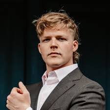 Kevin Eckard's Instagram, Twitter & Facebook