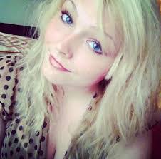 Melanie Pitts's Instagram, Twitter & Facebook