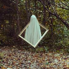 11 Deeply Unsettling But Strangely Beautiful Photographs To Spook And Intrigue You Horror Photography Ghost Photography Eerie Photography