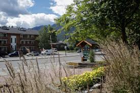 Nestled in the heart of the incomparable canadian rockies, the high country inn offers a range of comfortable amenities and services to make your stay as enjoyable as possible. High Country Inn Banff Updated 2021 Prices