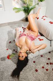 Samantha Frank's Feet << wikiFeet