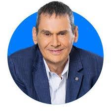 Daniel Colombo's Instagram, Twitter & Facebook