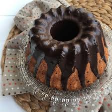 Kleiner Guglhupf Mit Schokostuckchen 16 Cm Schokostuckchen Guglhupf Susses