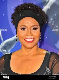 Jennifer lewis hi-res stock photography and images