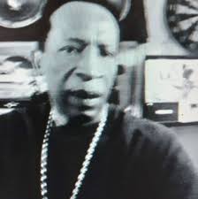 Yeng Constantino updated her cover photo.