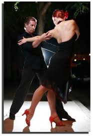 Si vous avez du rythme et savez danser, vous maitriserez bientôt les pas qui vous. To Live Is To Dance The Tango Or To Dance The Tango Is To Live Dance Salsa Dancing Dance Life