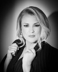 Sara Davies님의 프로필