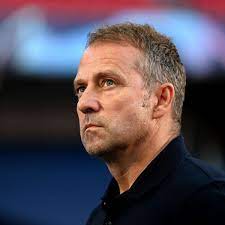 Flick, who will in turn be replaced by julian nagelsmann at bayern munich. Hansi Flick Taktik Genie Des Fc Bayern Folgt Ihm Offenbar Zum Dfb Fussball