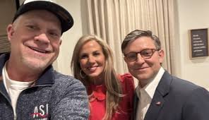 Lee Beaman Archives • Tennessee Lookout