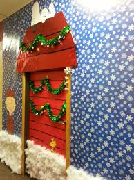 Office Door Decorating Contest Snoopy Charliebrown Holiday Unique Christmas Door Decorations Christmas Door Decorating Contest Door Decorating Contest