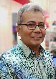Mengulas lanjut, mohd redzuan berkata, melihat pada struktur pentadbiran terdapat 60 agensi berbanding 56 agensi berbanding sebelum ini. File Mohd Redzuan Md Yusof Jpg Wikipedia