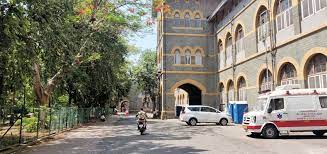 Director of health services, mumbai payable at mumbai from 1st june 2019 to17th june 2019 till 5.30 pm at dhs cps cell, 8th floor, arogya bhavan, st george hospital campus, p. Ground Report Inside A Mumbai Hospital Caring For Critical Covid 19 Patients