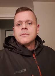 Can one of you talented lot please fix my posture so that im stood up  straight next to my wife please? 🙏😎 im the guy with the beard 🤣