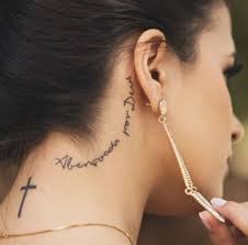 pin de pamela mayra em tattoo tatuagem tatuagem pescoco feminina tatuagem atras do pescoco